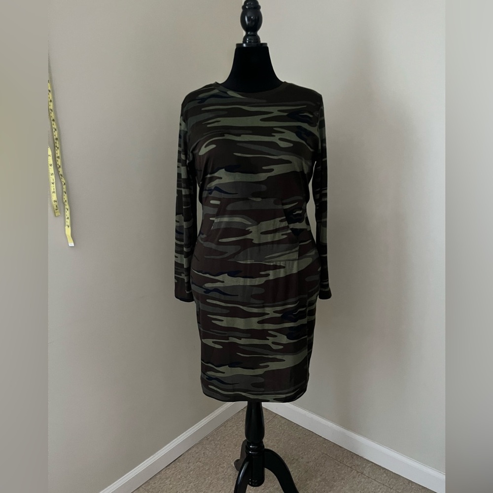 Comfy knee Length Long Sleeve Camouflage Dress